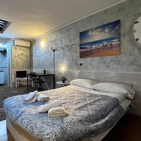 Al Sottosopra Apartment